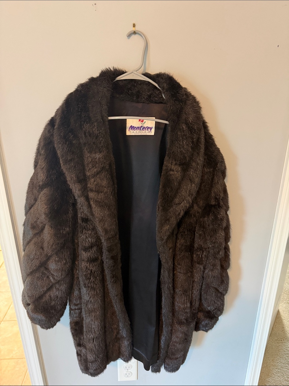 Black Faux Fur Coat - Women's Luxury Outerwear